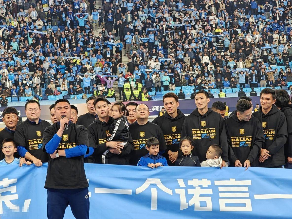 C罗回归首秀大放异彩，约基奇主场球迷高呼名字